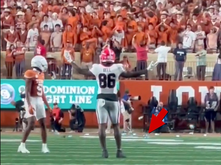 georgia players mad texas football game water bottles 1