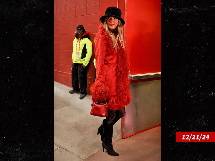 Taylor Swift, red coat, Kansas City Chiefs sub