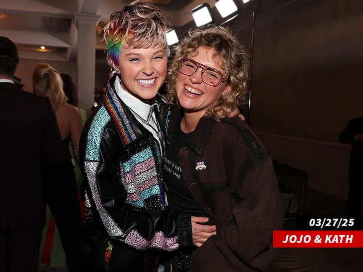 jojo siwa kath ebbs getty sub swipe
