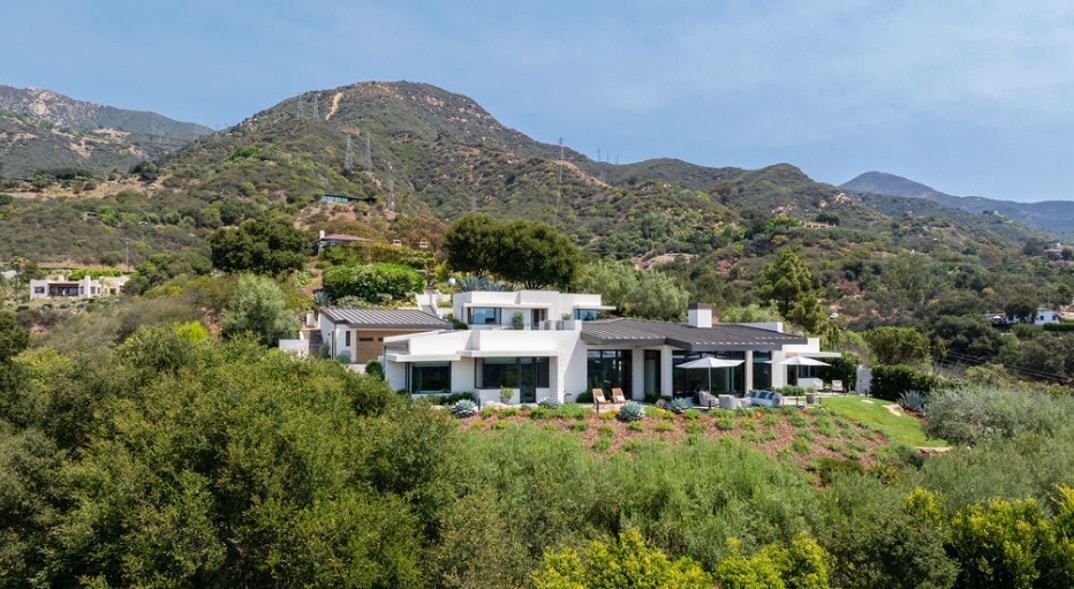Christopher Lloyd Selling SB Retreat 10