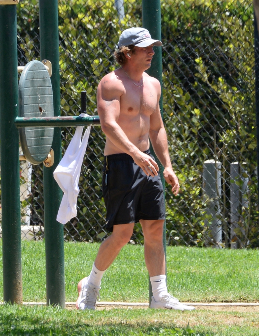 Jeremy Allen White Run 5