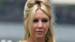 0816-heather-locklear-getty-03