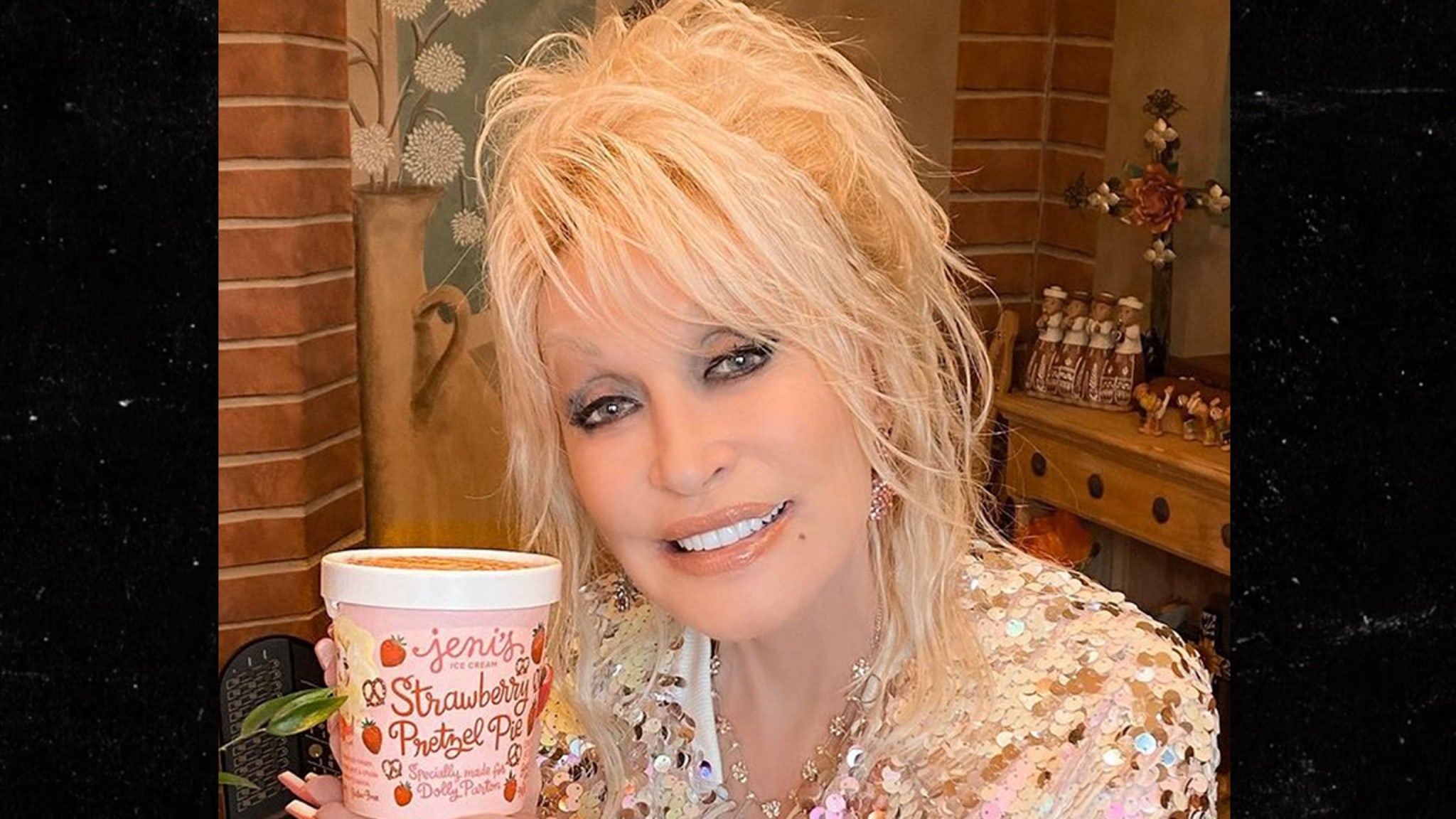 Dolly Parton’s Ice Cream Flavor Hawked on eBay for $ 1,000