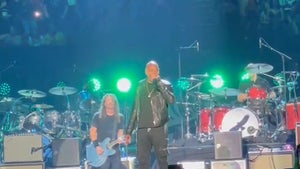 Dave Chappelle Performs 'Creep' with Foo Fighters at Taylor Hawkins Tribute
