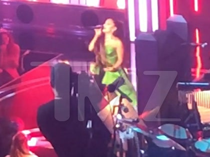 101618_ariana_grande_primary