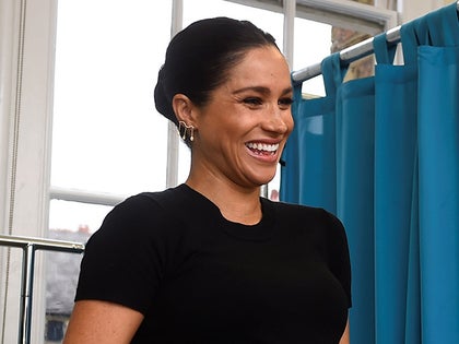 0110-Meghan-Markle--Smart-Works-photos-thumb