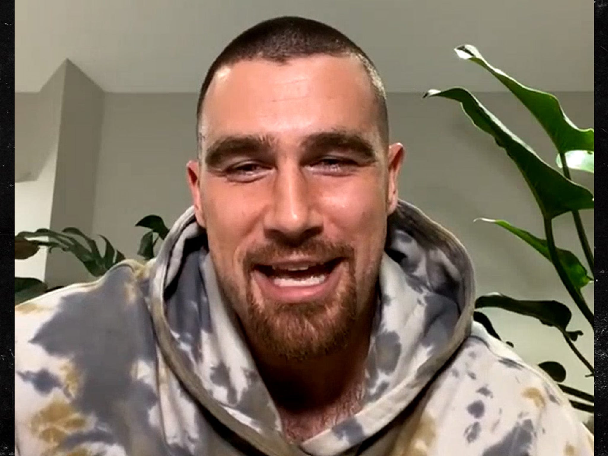Travis Kelce Officially Back On with GF Kayla Nicole, 'She's The Absolute  Best