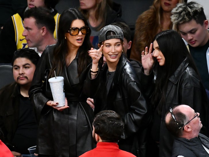 Kendall Jenner & Hailey Bieber Have Ladies' Night At Lakers Game