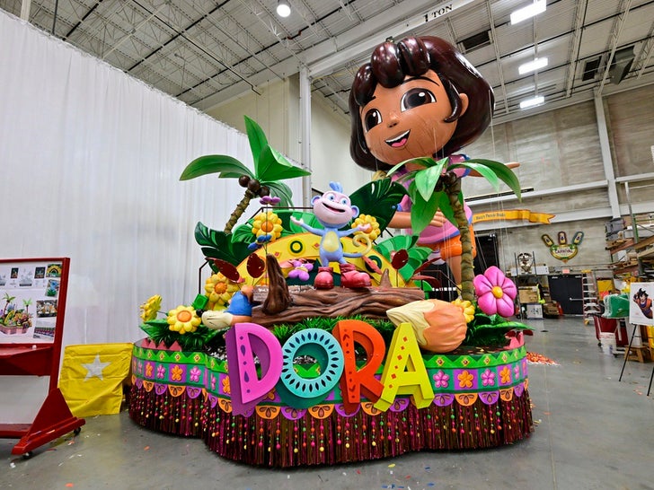 2024 Macy's Thanksgiving Day Floats -- Behind The Scenes