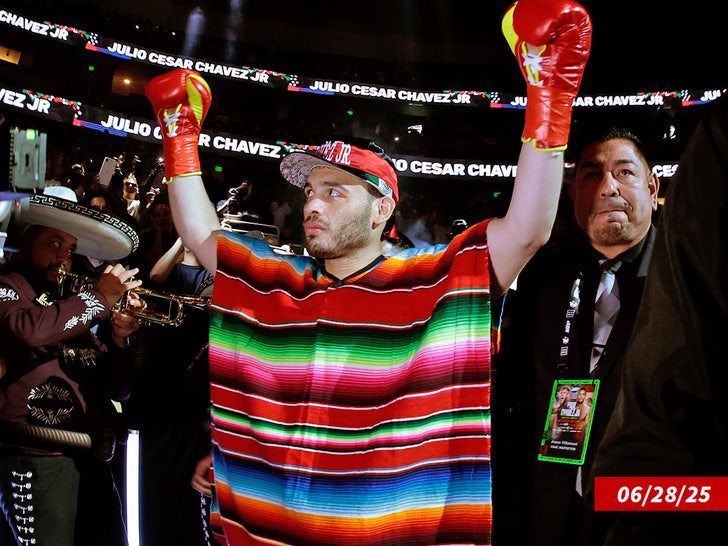 julio cesar chavez jr sub getty swipe
