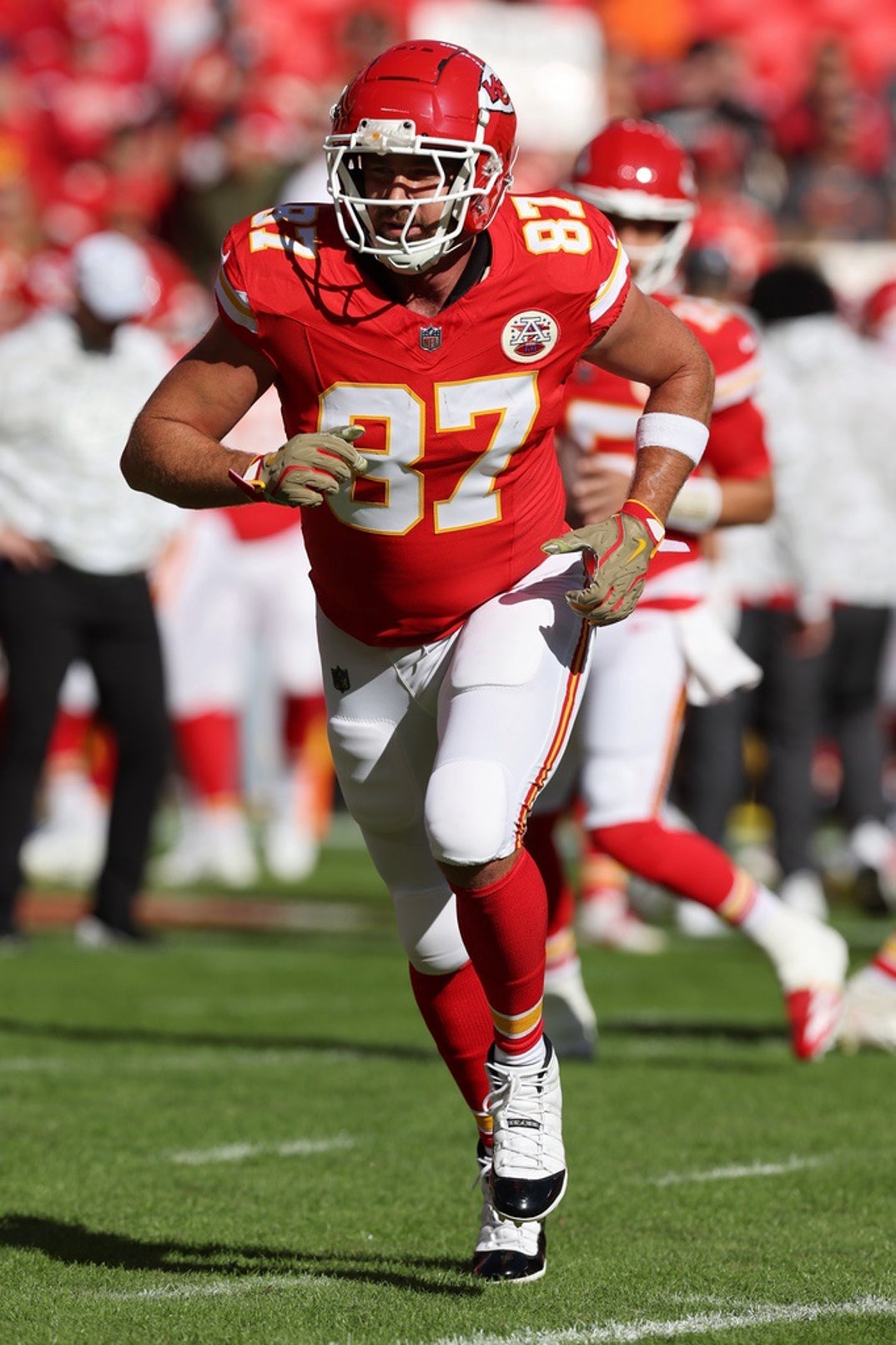 Travis Kelce On The Field 15