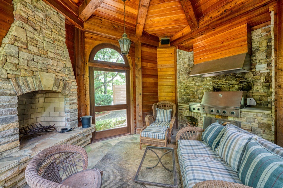 Josh Brolin Home 4