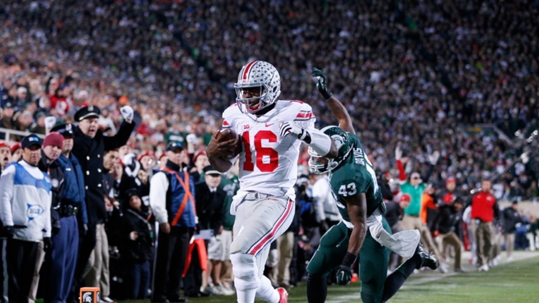 JT Barrett On The Field