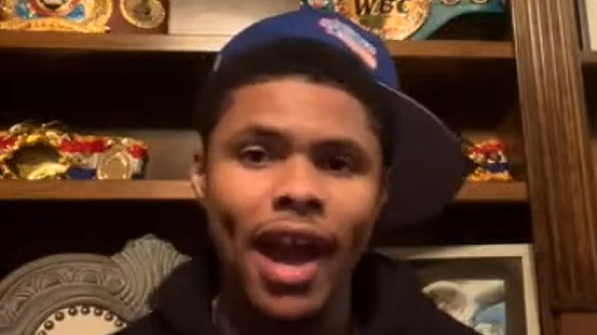 沙库尔·史蒂文森 (Shakur Stevenson) 自起飞谋杀案以来首次公开露面