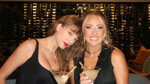 taylor swift brittney mahomes instagram