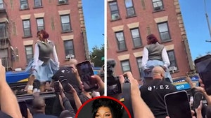 091325_cardi_b_twerks_on_car_primary