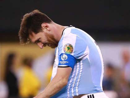 lionel messi miss copa america shootout photos07