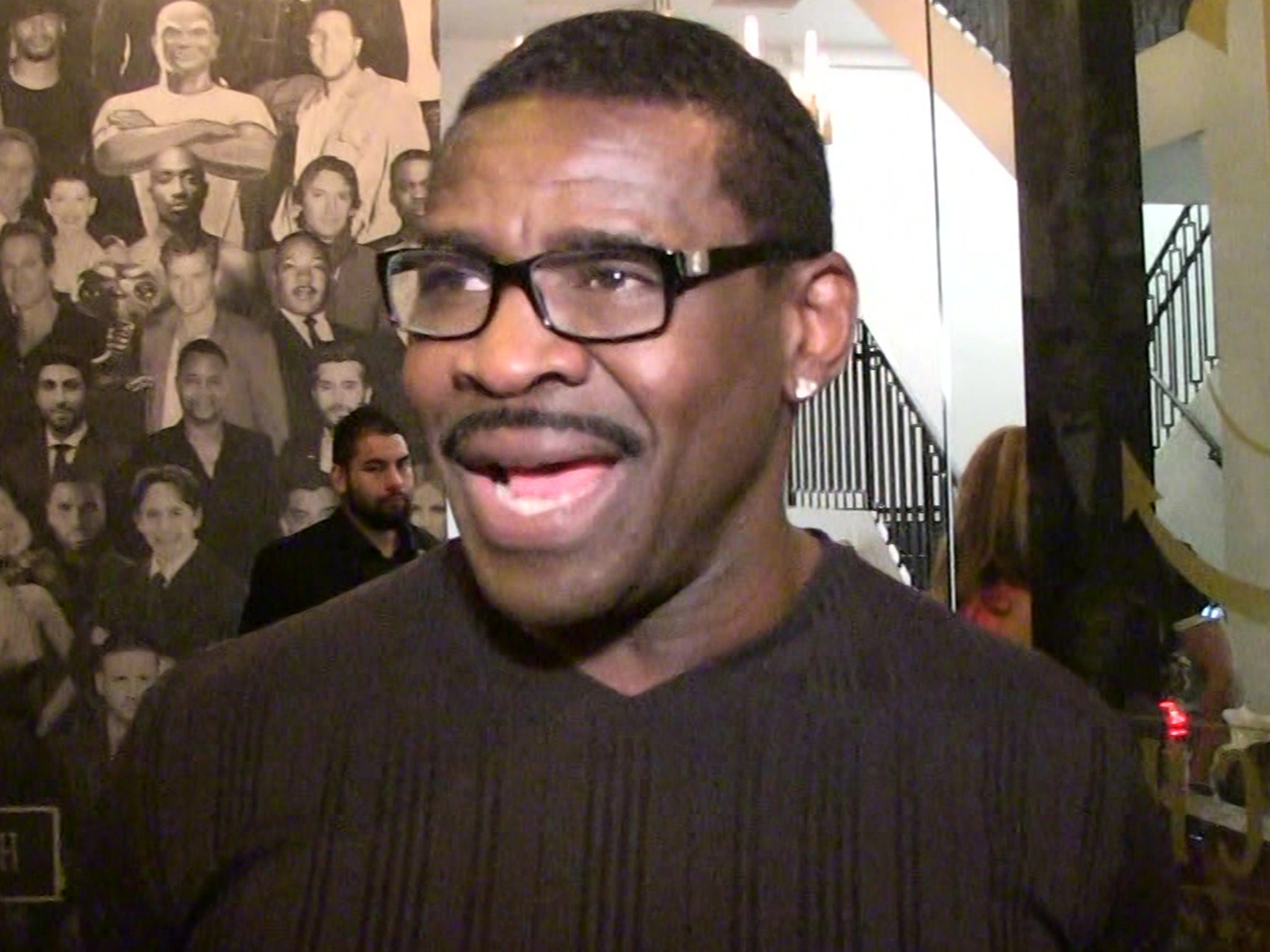 Michael Irvin makes return to NFL Network after settling suit - Sports  Media Watch