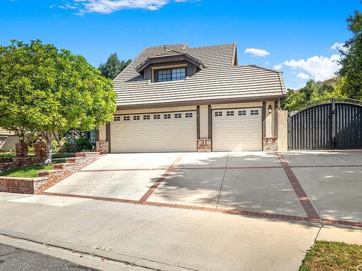 Exterior photo of the house in the Poltergeist movie