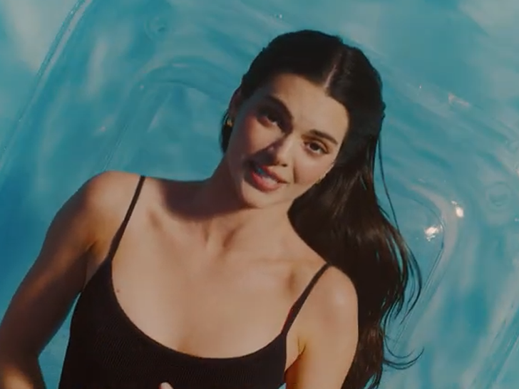 012726 Kendall Jenner 8