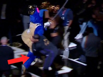 jaxson-hayes-mascot-2