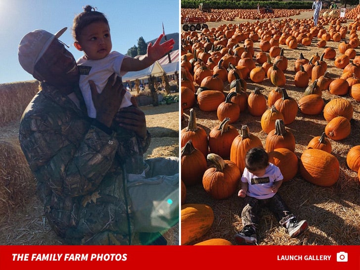 Kylie Jenner and Travis Scott -- Underwood Family Farms Photos