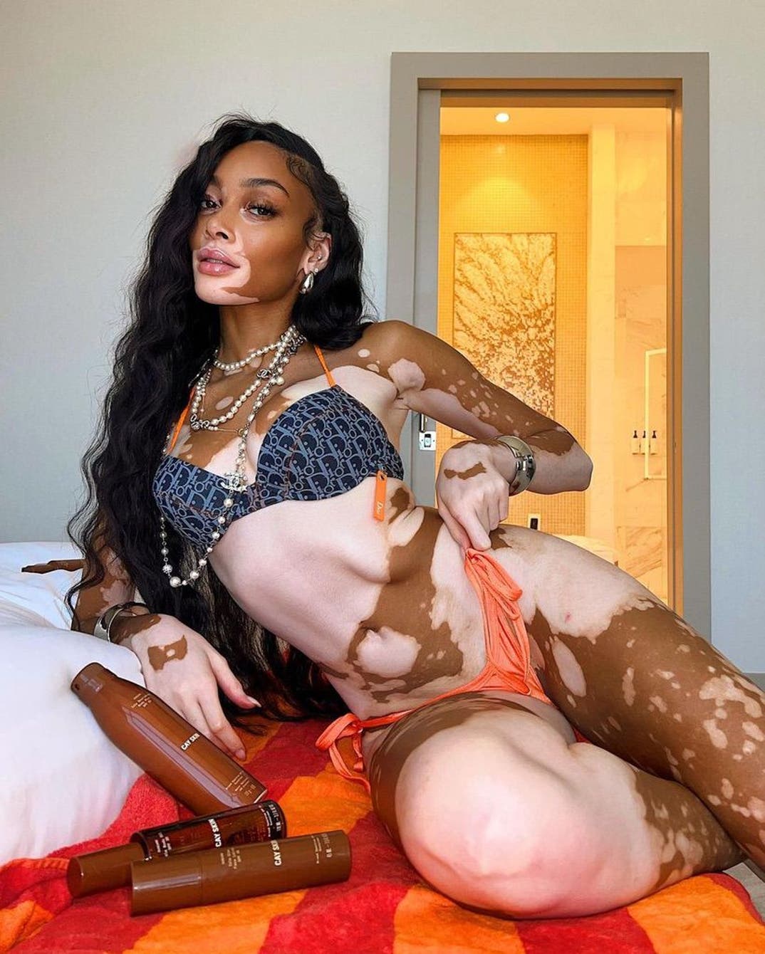0726 Winnie Harlow Hot Shots 14
