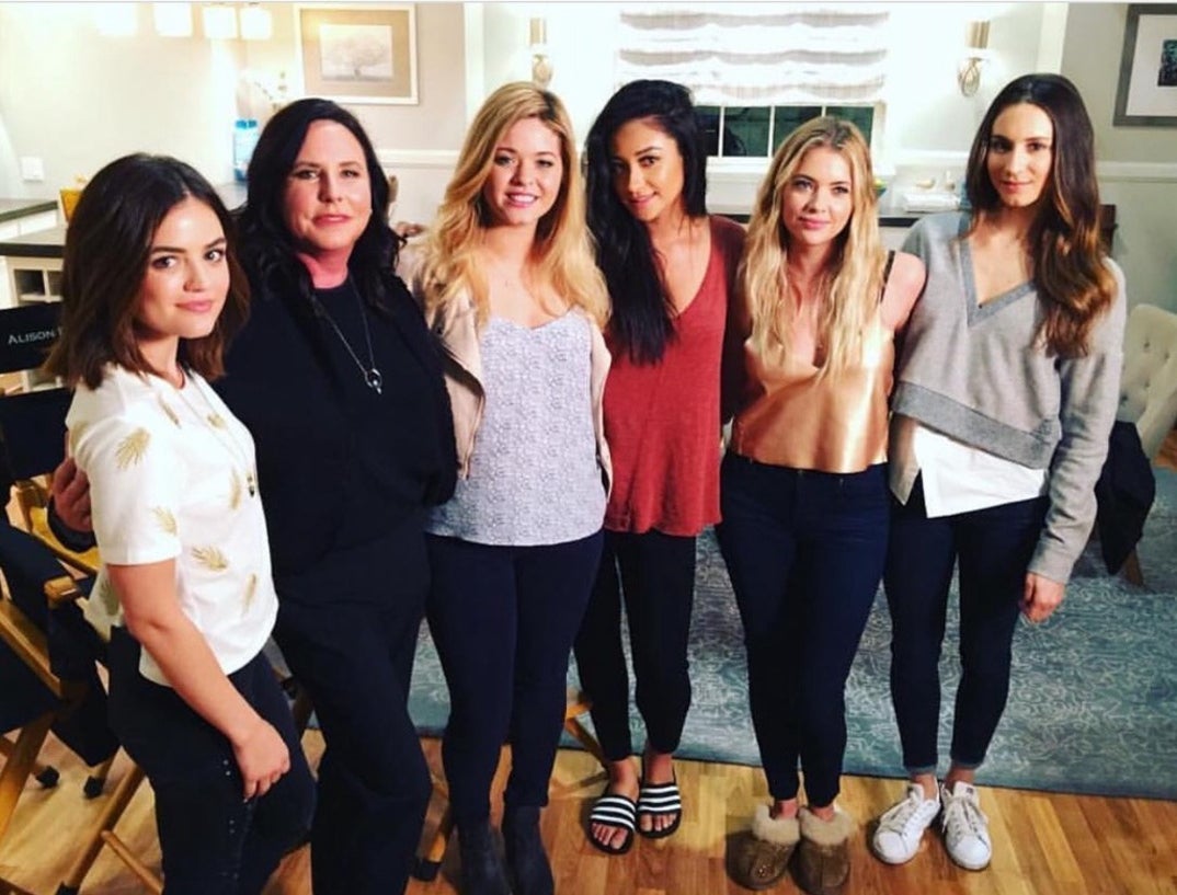 Lucy Hale, Marlee King, Sasha Pieterse, Shay Michell, Ashley Benson and Troian Bellisario