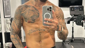 0926-maluma-gym-selfie-guess-who-primary_720