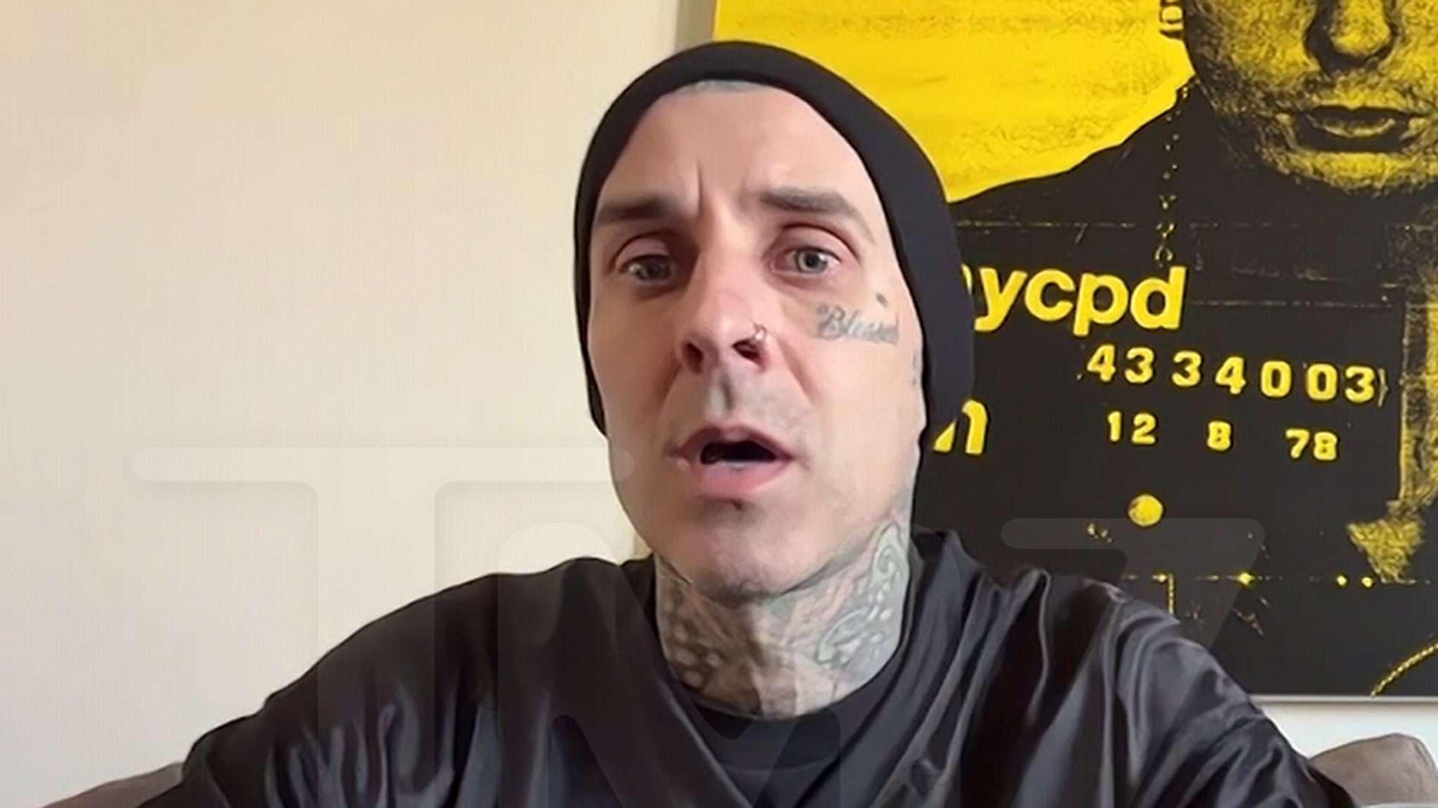 Travis Barker Menghormati Petugas Pemadam Kebakaran yang Dipenjara Memerangi Kebakaran Hutan LA