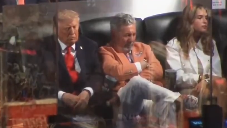 060926 trump falls asleep kal