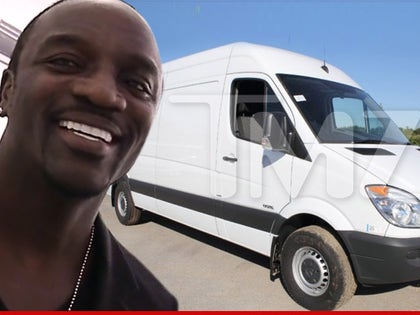 0408-akon-and-van-TMZ-01