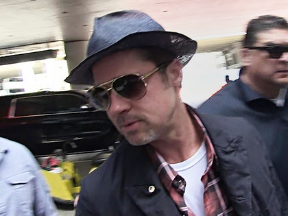 0928-brad-pitt-tmz-02