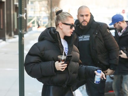 hailey_baldwin_bieber_spandex_photos10