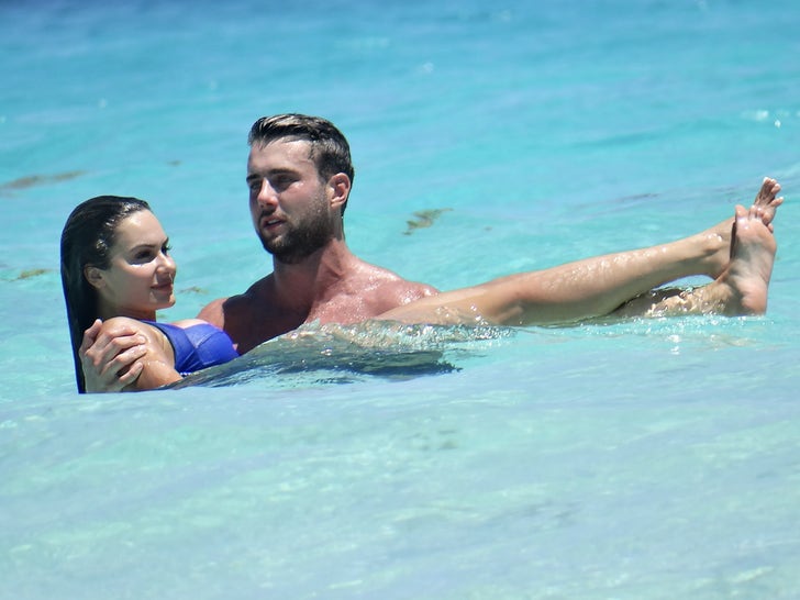 Harry Jowsey & Jessica Vestal -- 2023 Mexico Beach Vacation