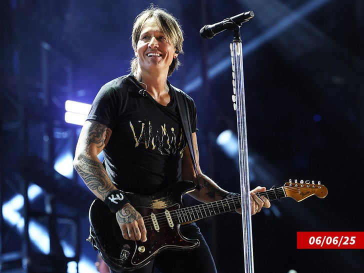Keith Urban Performing Sub Getty Swipe