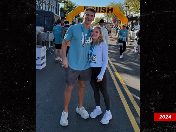 Matt Howard and Abby Howard insta 3