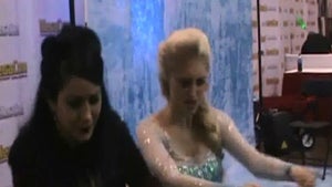 'Frozen' Look-Alike -- Elsa Gets Hypnotized (VIDEO)