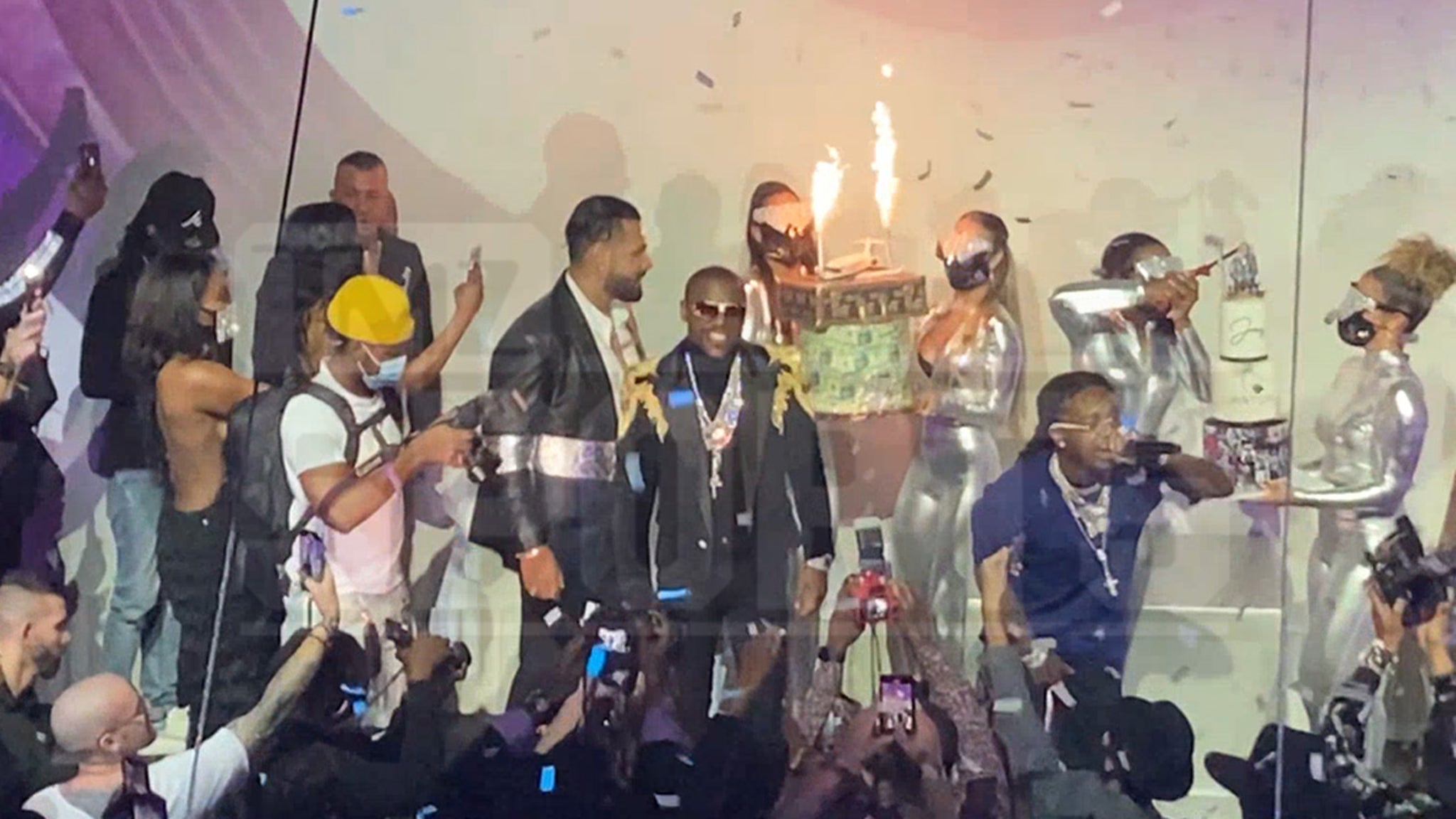 Floyd Mayweather hits Gold Rush in Miami for birthday