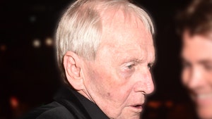 Paul Hogan's Fed Up with Homeless Outside His L.A. Home, Leaves Note