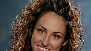 Amber Siyavus CBS 2