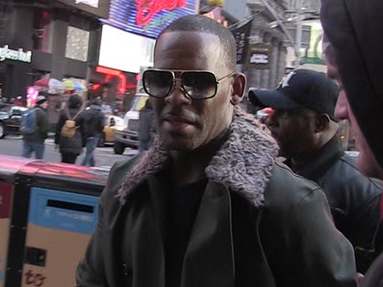 0222-r-kelly-tmz-3