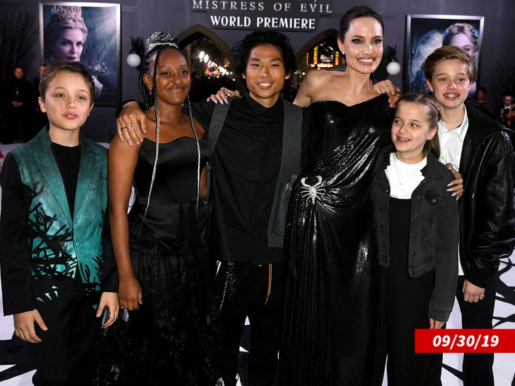 Angelina Jolie y sus hijos