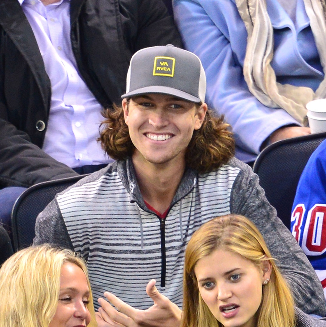 Who is Jacob deGrom's wife?