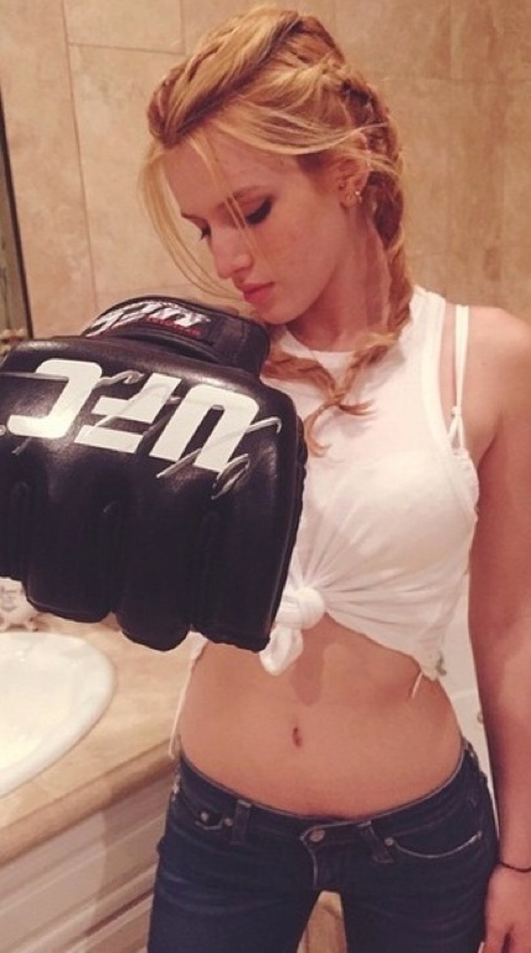 1006_bella_thorne_instagram28