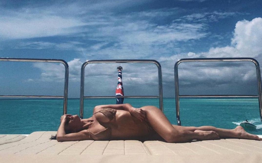 victoria_villarroel_hot_shots19