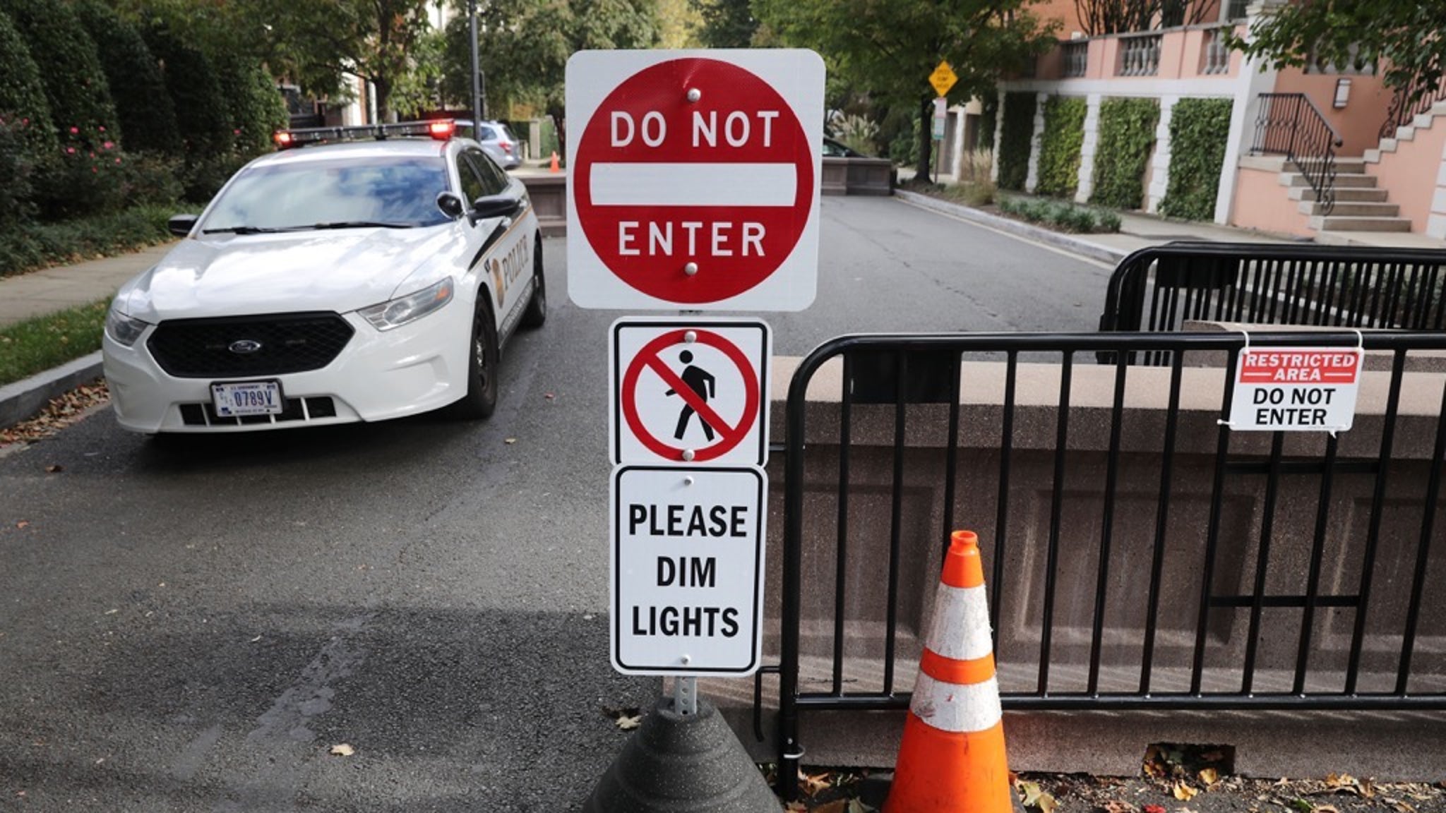 Cops Outside Obama's D.C. Home