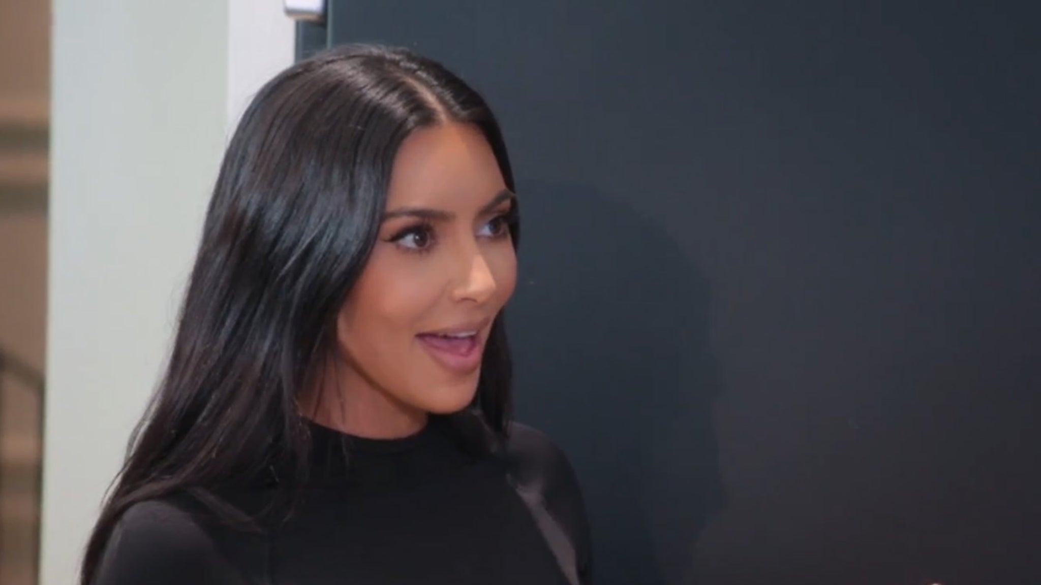 Kim Kardashian y Pete Davidson tuvieron sexo frente a la chimenea en honor a su abuela