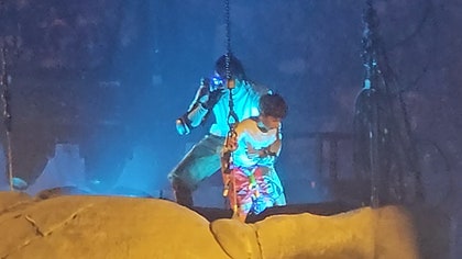 112823_travis_scott_fan_kal_v2