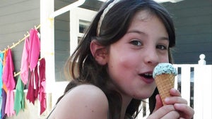 0323-gracie-abrams-cute-kids-primary_720